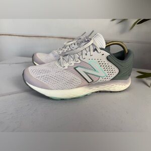 New Balance 520 V7 White Purple Women’s Running Sneakers Size 8.5